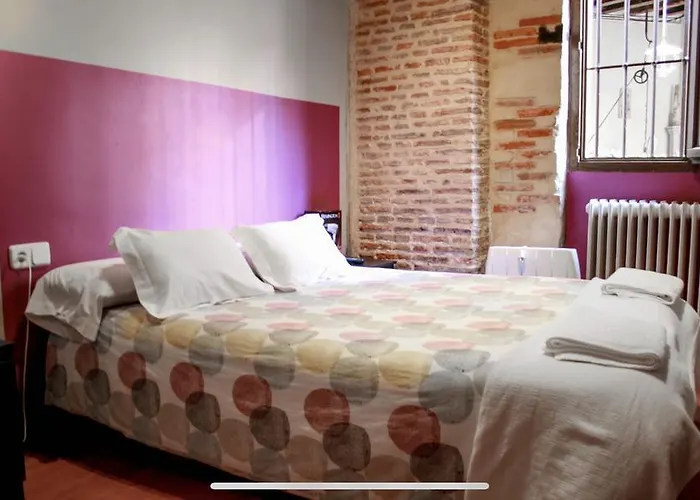 Guest house Natura Plaza 3*